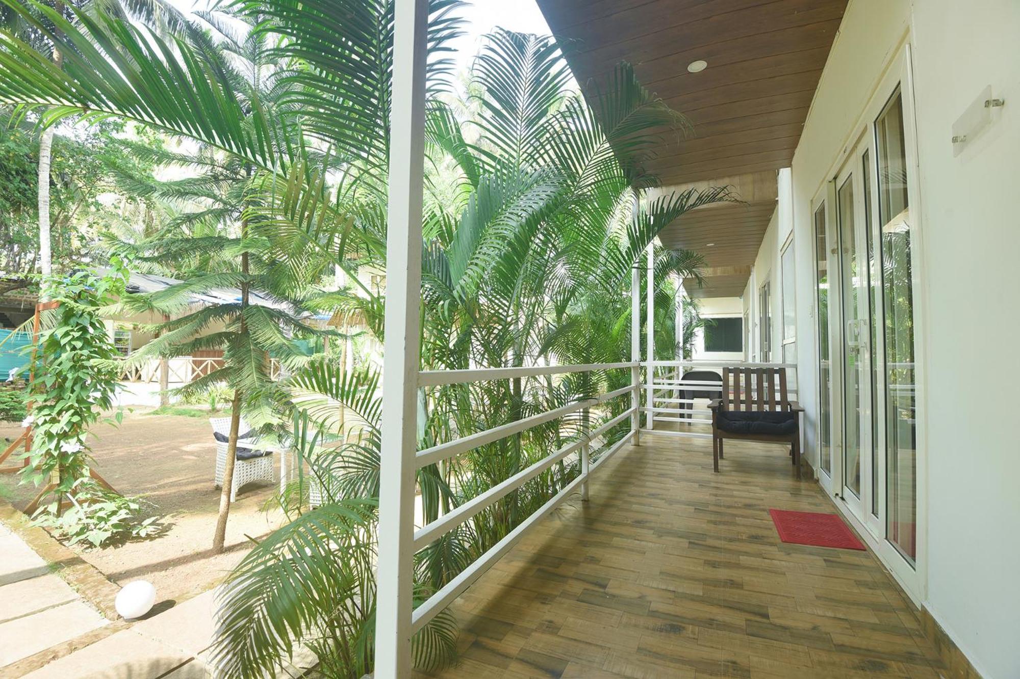 Fabhotel La Volga - Nr Morjim Beach Exterior photo